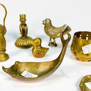 Lote de 14 piezas de bronce con motivos de aves, caballos y figuras - imagen 3