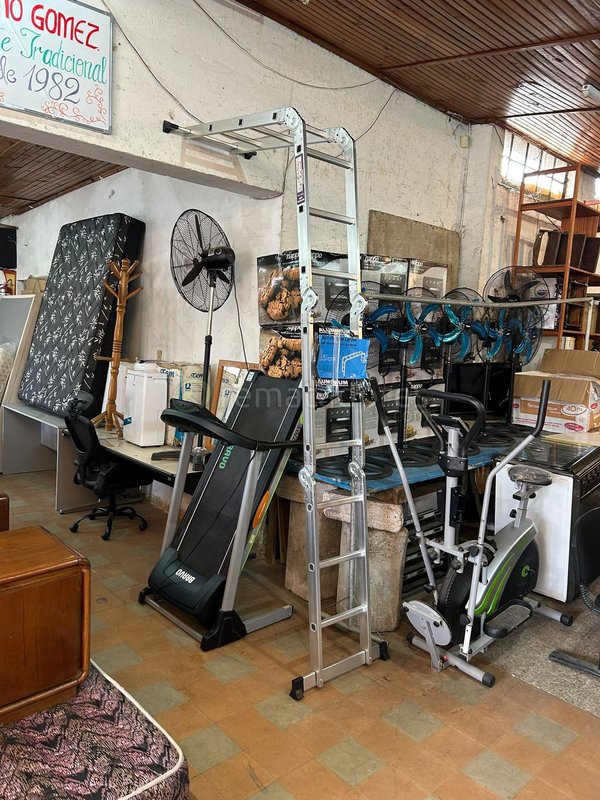 Escalera Multiuso Plegable y Cinta de Correr Eléctrica