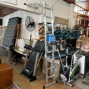 Lote siguiente: Escalera Multiuso Plegable y Cinta de Correr Eléctrica
