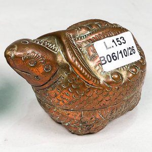 Dos Alhajeros Antiguos de Cobre con Diseños Grabados - imagen 4