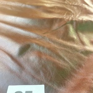 Lote siguiente: Lote de Cuero Natural Napa Color Borravino