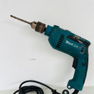 Lote siguiente: Taladro Makita Eléctrico con Mecha