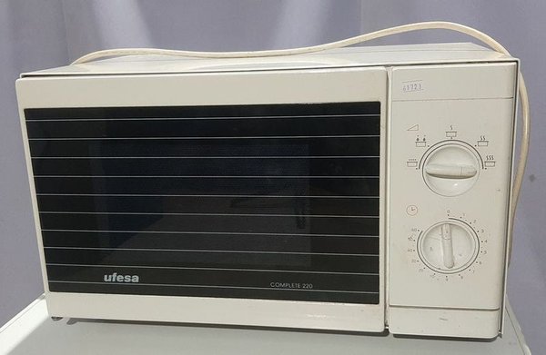 Microondas Manual UFESA Complete 220 Blanco