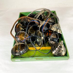 Lote siguiente: Lote de Piezas para Lámparas Turcas: Conectores, Porta Plafón y Cables