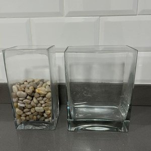 Lote anterior: Juego de 2 Floreros Rectangulares de Vidrio Transparente
