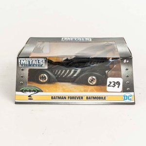Lote siguiente: Batimovil: Batman For Ever colección Metals Die Cast en su caja original.