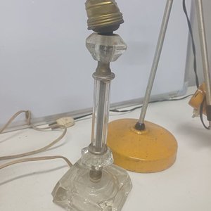 Lote de 4 Lámparas: 2 de Vidrio, 1 Flexible Amarilla y 1 de Bronce - imagen 2