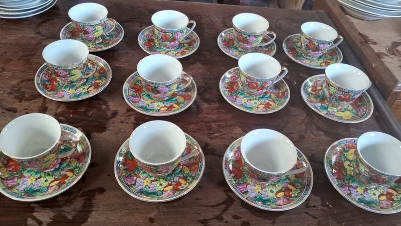 Porcelana y Cerámica Chinesa con Diseño Floral - imagen 7