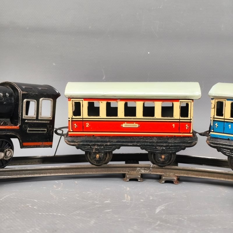 Tren de hojalata con mecanismo de cuerda, marca DISTLER, año 1950 - imagen 6