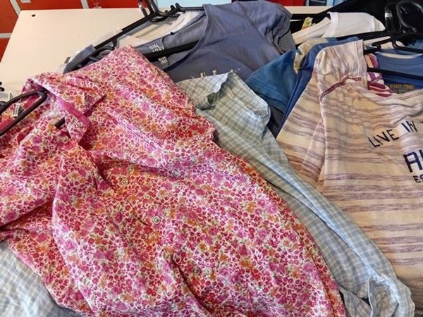 Ropa de dama variada y estilos - imagen 3