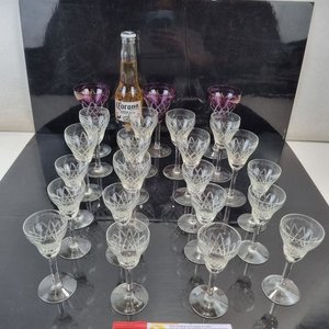 Lote de Cristalería: Copas, Vasos y Adornos Varios - imagen 13