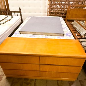 Cómoda de madera con 6 cajones - imagen 1