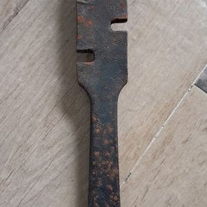 Llave de Alambrar Antigua para Tareas Rurales - imagen 3