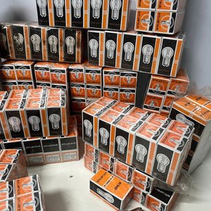 170 Bombillas para Auto, Cajas Originales - imagen 3