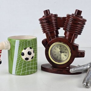 Lote anterior: Reloj de Mesa Diseño Motor V2 y Taza de Cerámica "Goal" Motivo Fútbol