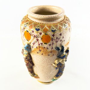 Florero oriental en porcelana con relieve de 25 cm - imagen 2