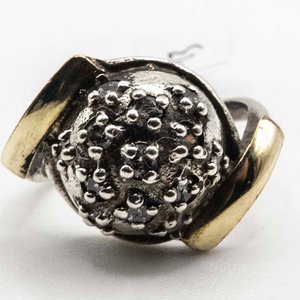 Lote siguiente: Anillo de Plata y Oro con Piedras
