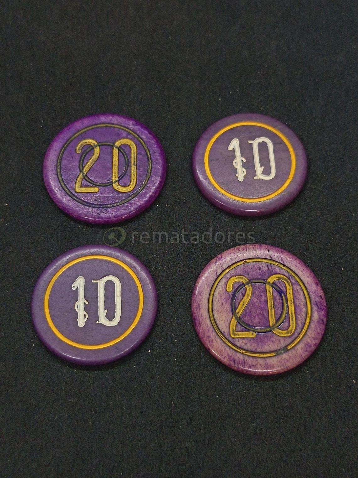 Lote de 4 fichas de juego o contadores, 2 de 20 y 2 de 10