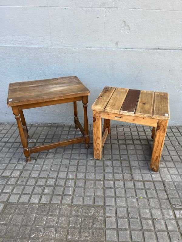Dos Mesas de Madera para Living: Rústica y Patas Torneadas