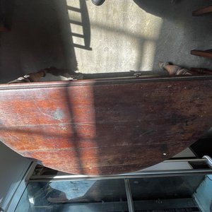 Lote siguiente: Mesa de Costura Antigua de Roble Macizo