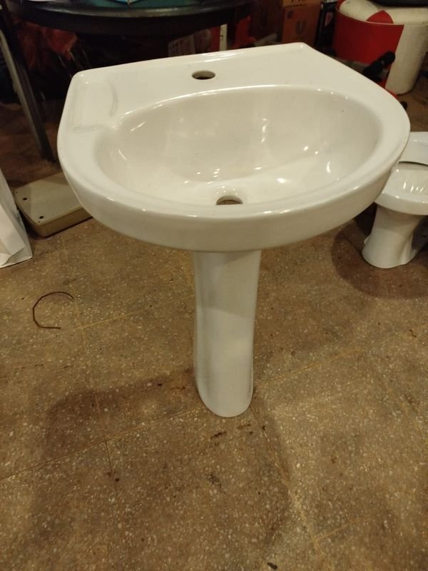 Juego de loza sanitario con pedestal nuevo - imagen 4