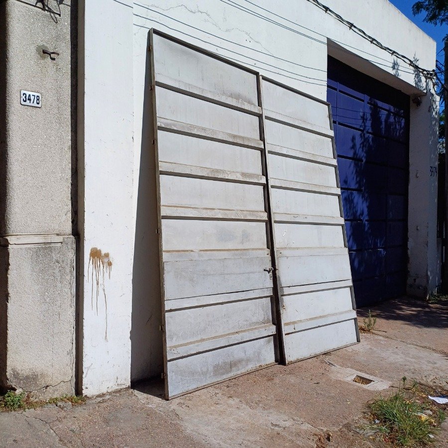 Puerta de galpón en hierro y chapa para venta - imagen 4