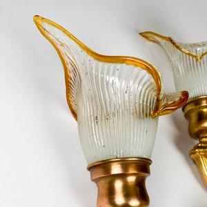 Par de apliques de bronce con tulipas - imagen 3