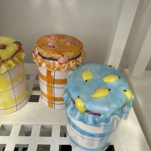 Lote de 4 Frascos de Cerámica Decorados con Tapas - imagen 4