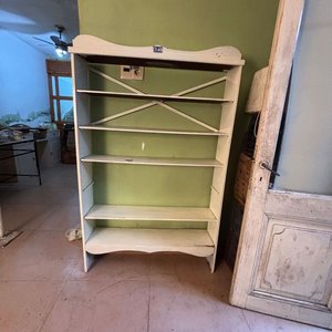 Lote siguiente: Estantería Blanca de Madera con 5 Niveles