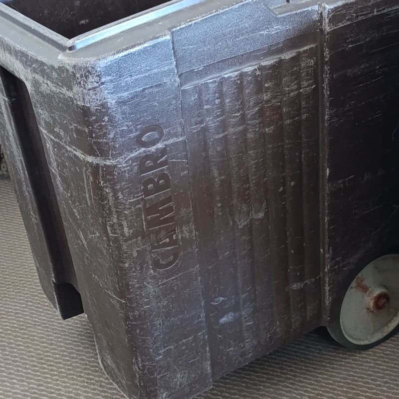 Contenedores Cambro Estancos con Ruedas - imagen 3