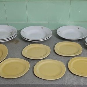 Juego de Loza Turquesa y Amarillo: Platos, Tazas de Té y Postre - imagen 3