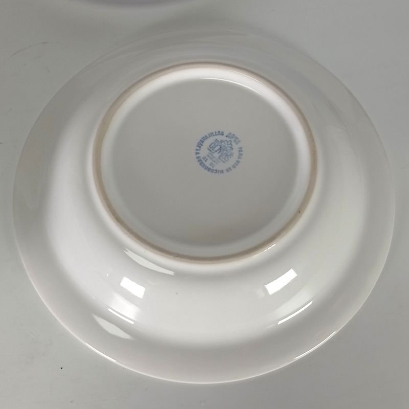 Platos de porcelana Olmos con logo de La Casa Violeta - imagen 4