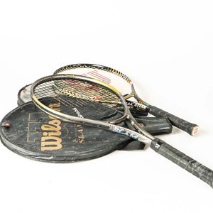 Lote siguiente: 2 Raquetas de Tenis Wilson con Estuche