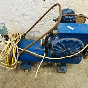 Lote #046R – Compresor de aire eléctrico - imagen 2