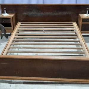 Cama de 2 Plazas en Madera con Mesas de Luz y Colchón - imagen 2
