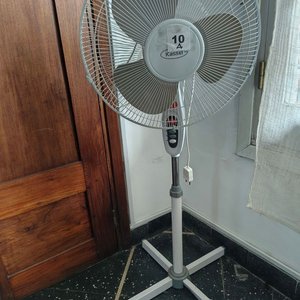 2 Ventiladores de Pie Kassel Plateado y Negro - imagen 2