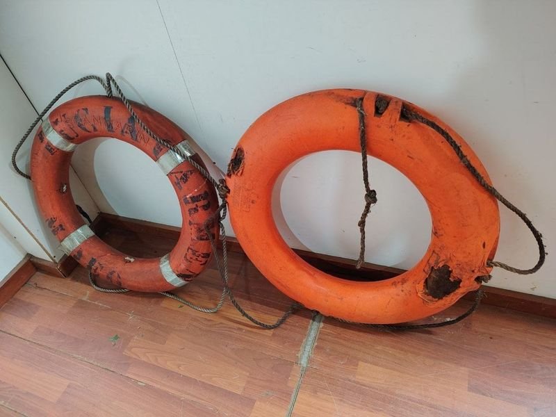 2 Aros Salvavidas Naranja SCANMARIN NORWAY con Roturas