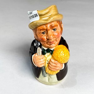 Lote siguiente: Jarra Royal Doulton "Mr. Furrow" - Colección The Farmer