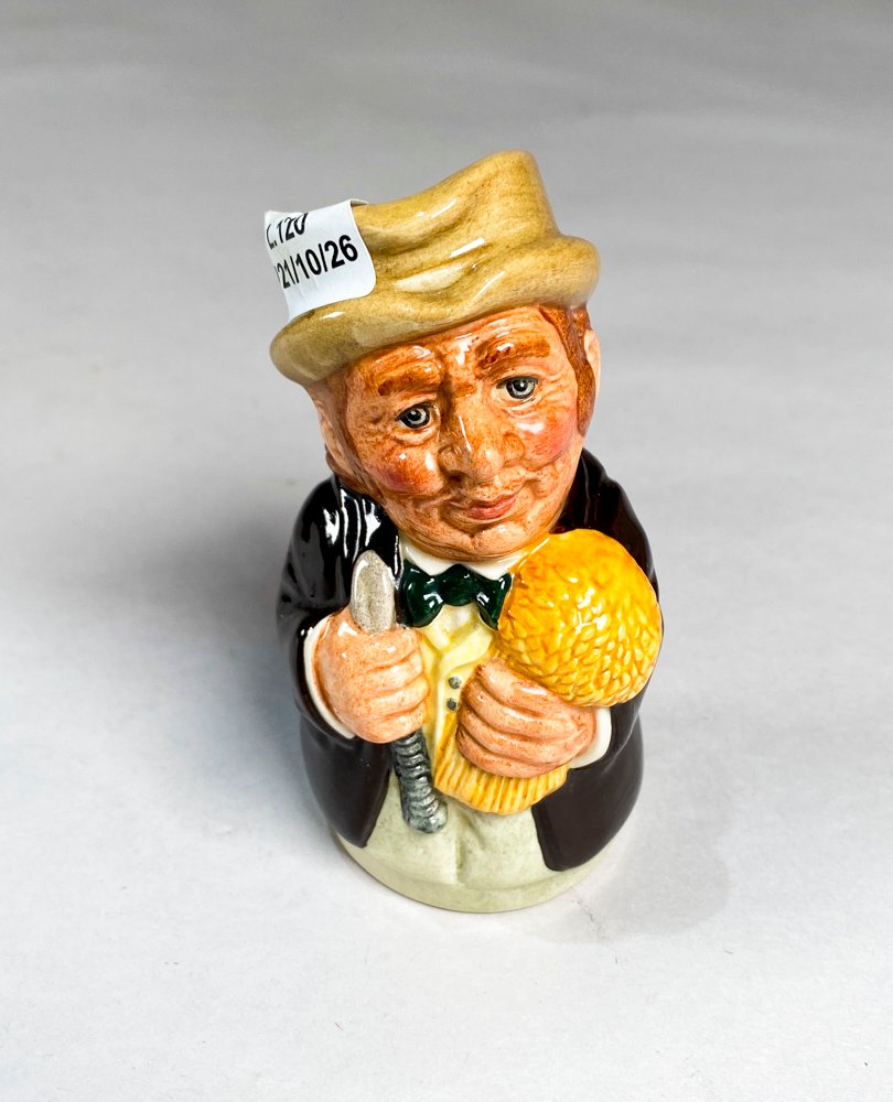 Jarra Royal Doulton "Mr. Furrow" - Colección The Farmer