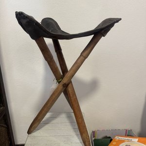 Banco de Cuero y Madera Plegable - imagen 1