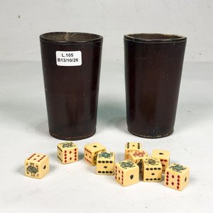 Lote siguiente: Juego de Dados con Vasos de Cuero Vintage