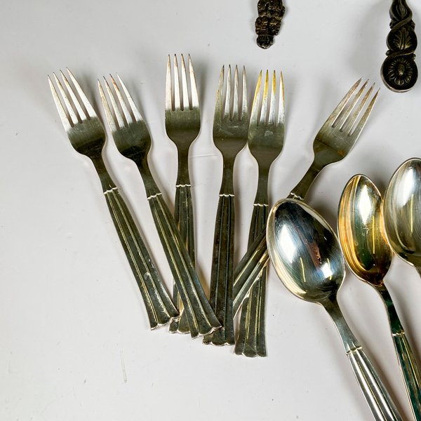 Colección de utensilios de cocina en plata - imagen 2