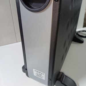 Estufa Eléctrica Xion Negra con Patas - imagen 4