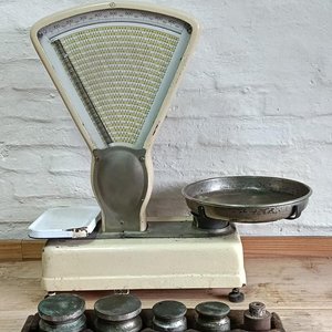Lote anterior: Balanza Mecánica Berkel con Cepo y 5 Pesas de Bronce y Hierro