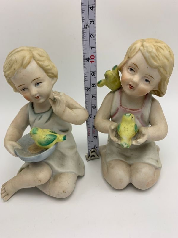 Angelitos en porcelana sellada - Figuritas de niños con detalles - imagen 2