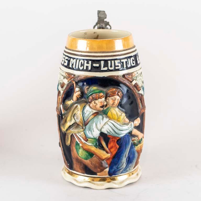 Lote anterior: Jarra de cerveza de gres musical con relieve