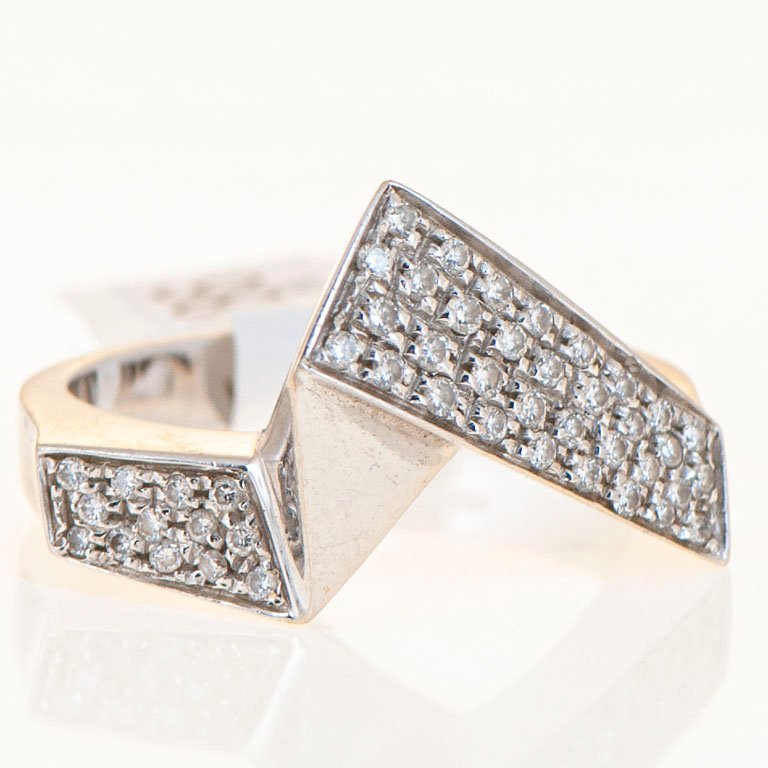 Item 2096971 - Image 0