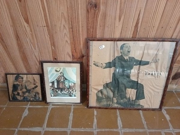 Tres figuras enmarcadas con vidrio - imagen 1