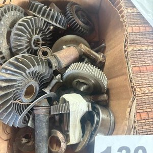 Lote de Engranajes y Piezas Varias - imagen 2