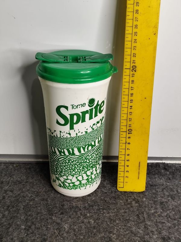 Vaso Grande Plástico Sprite con Tapa Verde - imagen 1
